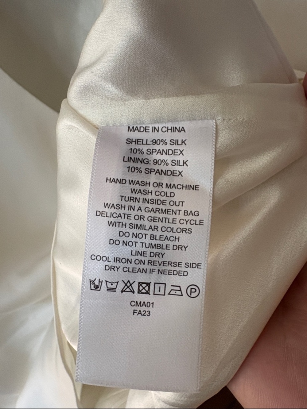 NWOT QUINCE Washable Stretch Silk V Neck Tank Ivory Size XS - Picture 6 of 9
